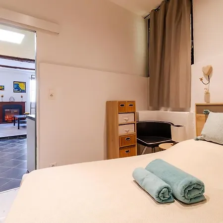 Comfortable In The Heart Of Suquet 칸느