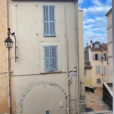 Comfortable In The Heart Of Suquet